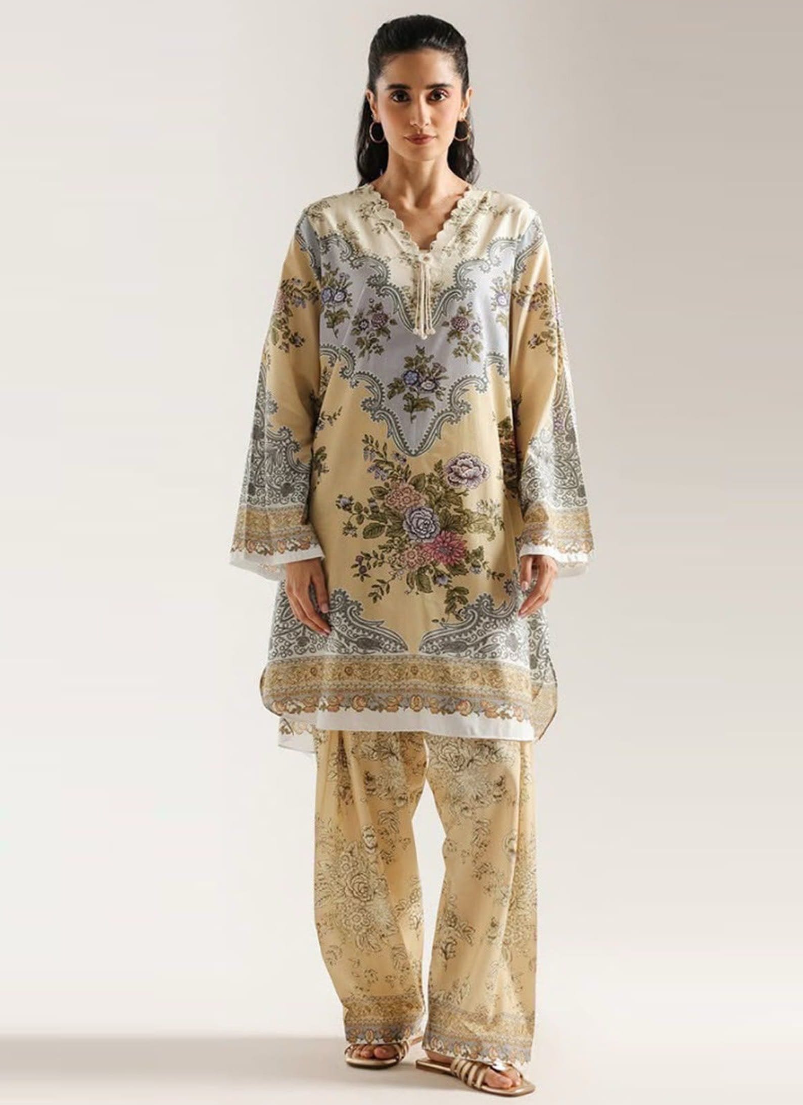 Beige Floral Suit – Traditional Printed Three-Piece Set 3Pcs